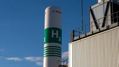 21-meter high hydrogen tank printed with H2 and Bosch logo
